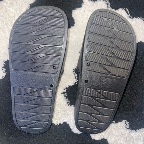 Good Vibes Only Black Slides - Picture 2 of 5